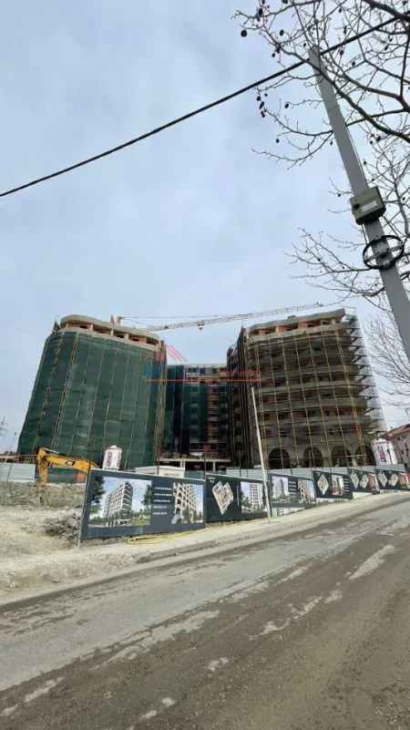 Tirane, shitet apartament 1+1+Ballkon Kati 3, 70 m² 79.000 € (Paskuqan)