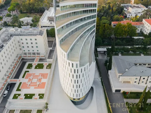 Tirane, jepet me qera ambjent biznesi Kati 6, 698 m² (Met Building)