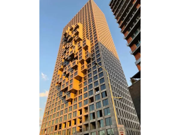 Tirane, jepet me qera zyre Kati 13, 140 m² (Downtown 1)