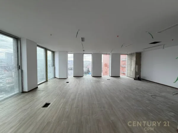 Tirane, jepet me qera zyre Kati 13, 140 m² (Downtown 1)