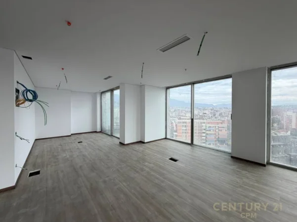 Tirane, jepet me qera zyre Kati 13, 140 m² (Downtown 1)