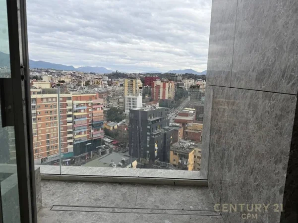 Tirane, jepet me qera zyre Kati 13, 140 m² (Downtown 1)