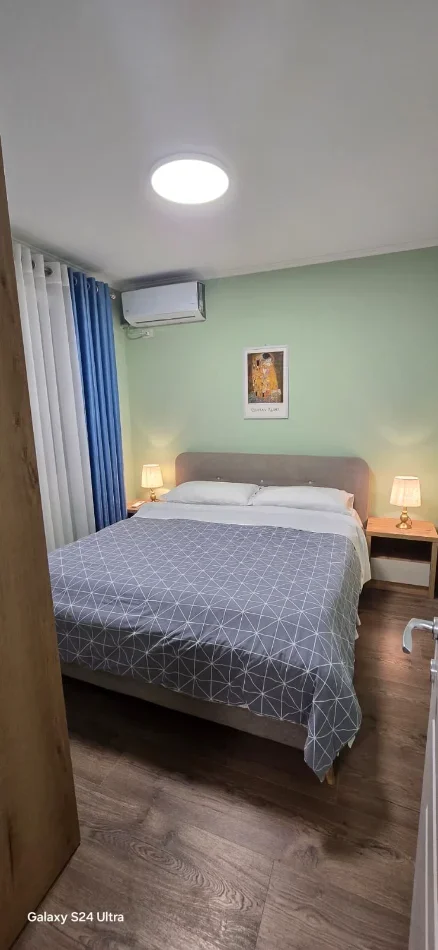 Tirane, jepet me qera apartament 2+1 Kati 3, 80 m² 
