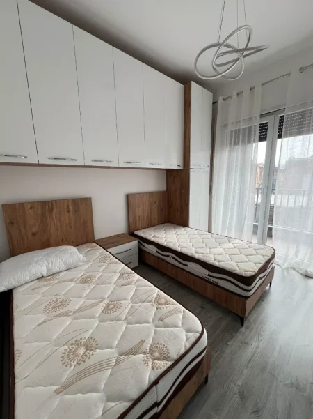 Tirane, shitet apartament 2+1 Kati 1, 86 m² 195.000 € (Rruges e Kavajes , Residenca Henke)