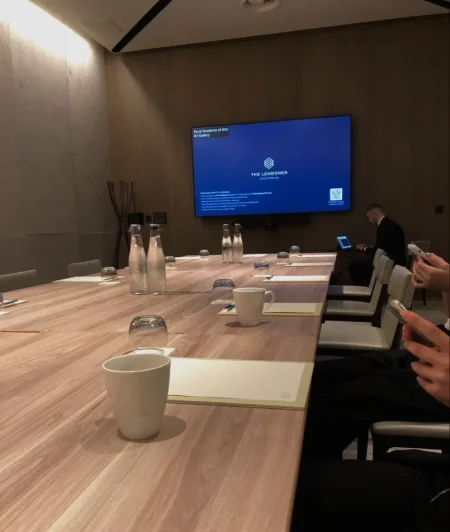 Tirane, shitet ambjent biznesi Kati 1, 68 m² 250.000 € (KOMUNA E PARISIT)