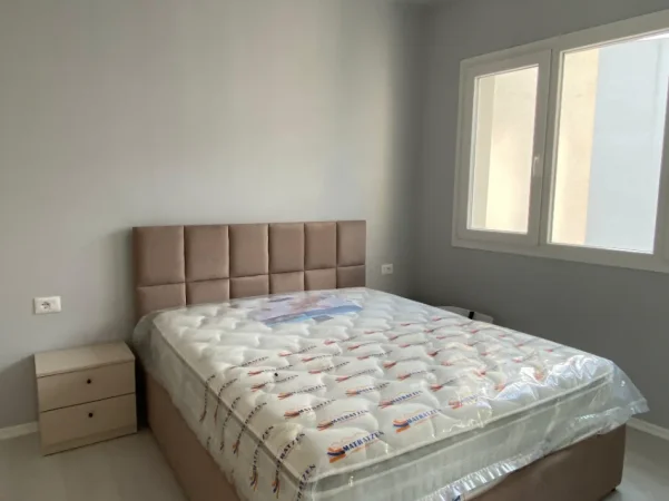 Tirane, jepet me qera apartament 2+1 Kati 6, 100 m² 700 € (RIVER REZIDENCE)