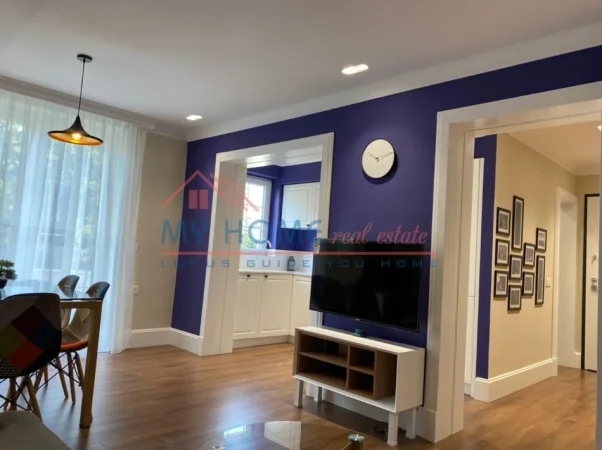 Tirane, jepet me qera apartament 1+1+Ballkon Kati 4, 60 m² 800 € (Rruga Nikolla Tupe)