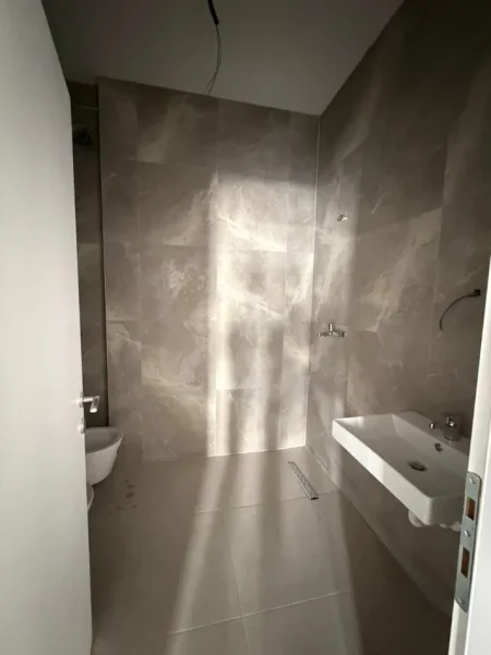 Tirane, shitet apartament 3+1 Kati 1, 151 m² 273.350 € (Sauk i Vjeter)