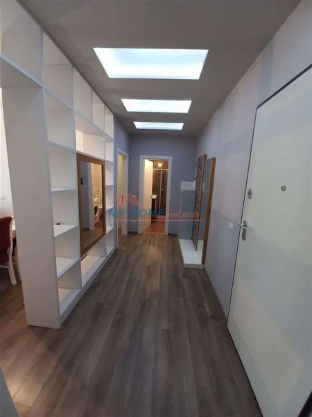 Tirane, jepet me qera apartament 2+1+Ballkon Kati 6, 103 m² 520 € (Astir)