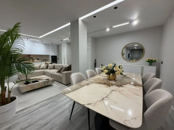 Tirane, jepet me qera apartament 2+1 Kati 6, 140 m² 2.300 € 