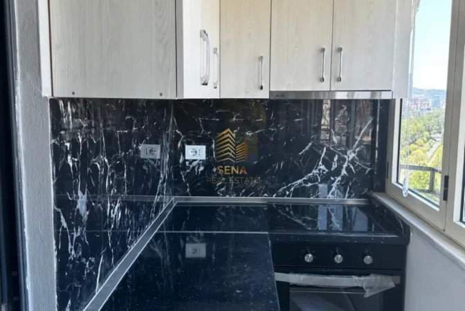 Tirane, jepet me qera apartament 2+1 Kati 7, 80 m² 650 € (Brryli)