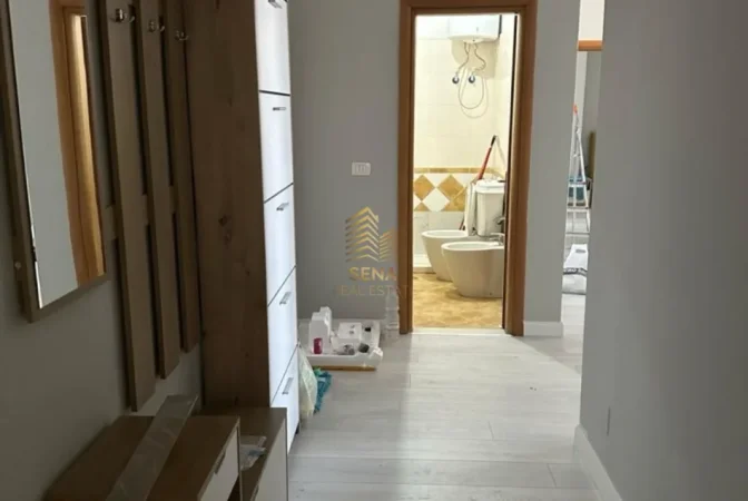 Tirane, jepet me qera apartament 2+1 Kati 7, 80 m² 650 € (Brryli)