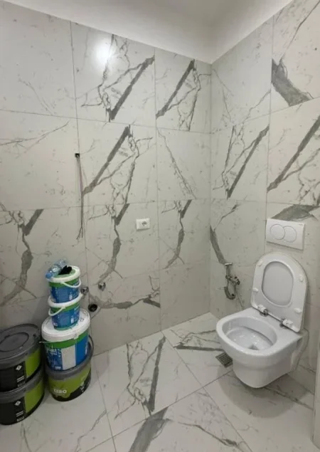 Tirane, shitet apartament 2+1 Kati 3, 118 m² 330.000 € (Prane Hotel Radisson)