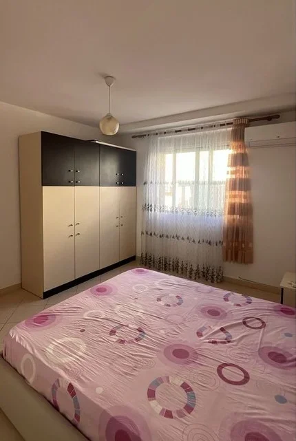 Tirane, jepet me qera apartament Kati 3, 65 m² 450 € (Liqeni i Thate)