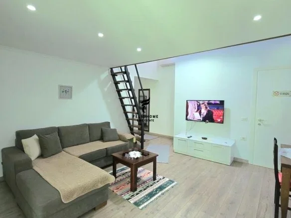 Tirane, jepet me qera apartament duplex 1+1+Ballkon Kati 4, 80 m² 600 € (RRUGA E DURRESIT)