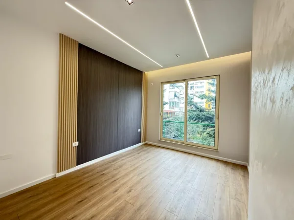 Tirane, shitet apartament 1+1 Kati 3, 70 m² 122.000 € (2 PALMAT ASTIR)