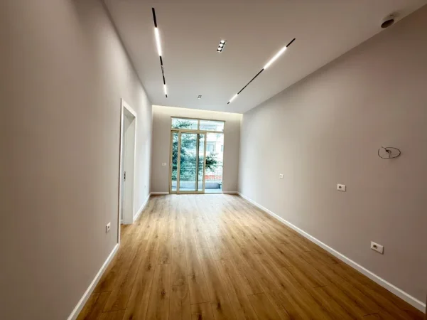 Tirane, shitet apartament 1+1 Kati 3, 70 m² 122.000 € (2 PALMAT ASTIR)