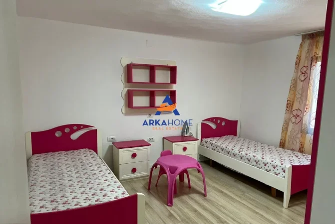 Tirane, jepet me qera apartament 2+1+Ballkon , 70 m² 470 € 