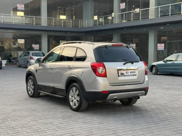 Fier, shes makine CHERVOLET CAPTIVA-2.0 DIESEL-2007-AUTOMATIK-7 VENDSHE-NDERROHET Nafte, gri metalizato automatik Kondicioner 168.000 km 4.500 €