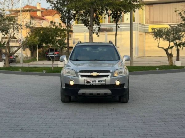 Fier, shes makine CHERVOLET CAPTIVA-2.0 DIESEL-2007-AUTOMATIK-7 VENDSHE-NDERROHET Nafte, gri metalizato automatik Kondicioner 168.000 km 4.500 €