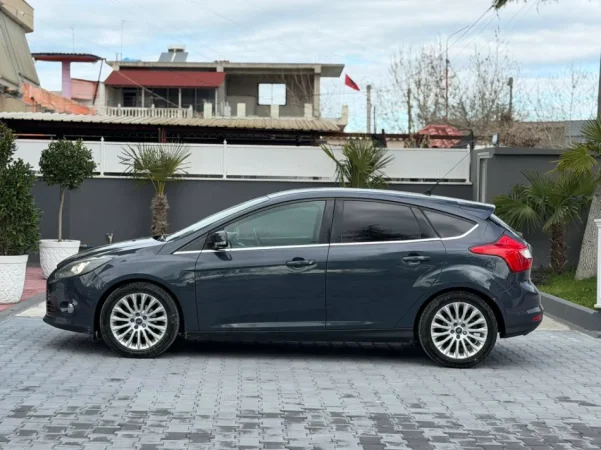 Fier, shes makine FORD FOCUS-1.6 DIESEL-2011-MANUAL 6 MARSHA-XHAMA TE ZINJ Benzin+Gaz, gri e erret manuale Klima 285.000 km 4.200 €