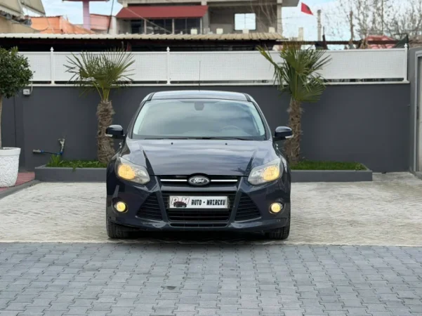 Fier, shes makine FORD FOCUS-1.6 DIESEL-2011-MANUAL 6 MARSHA-XHAMA TE ZINJ Benzin+Gaz, gri e erret manuale Klima 285.000 km 4.200 €