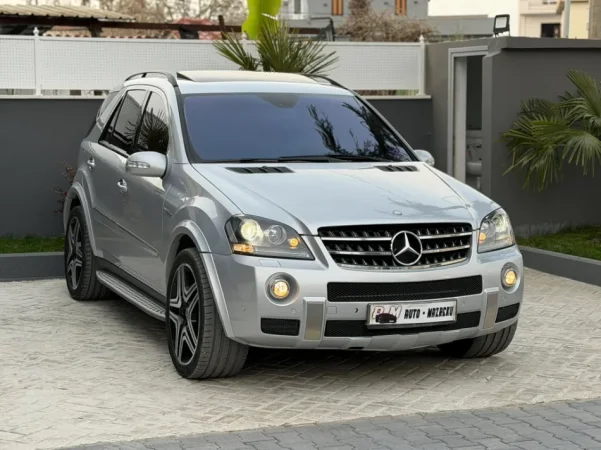 Fier, shes makine MERCEDES BENZ ML6.3 AMG/// BENZIN-2008-FULL-NDERROHET Benzin, gri metalizato automatik Klima 105.000 km 11.500 €