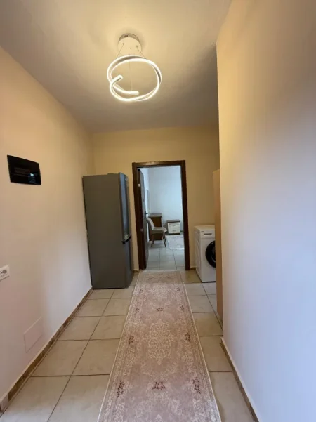 Tirane, jepet me qera apartament 1+1 Kati 3, 65 m² 550 € 