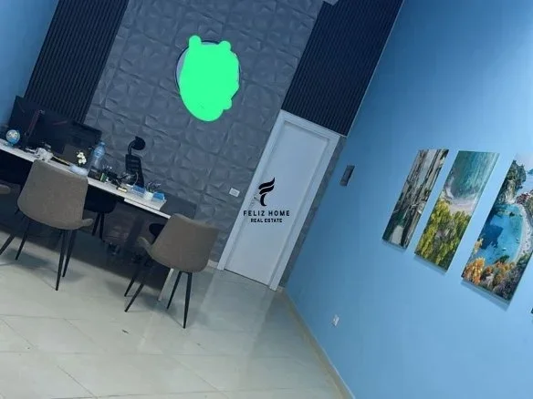 Tirane, jepet me qera dyqan Kati 0, 40 m² 500 € (ASTIR)