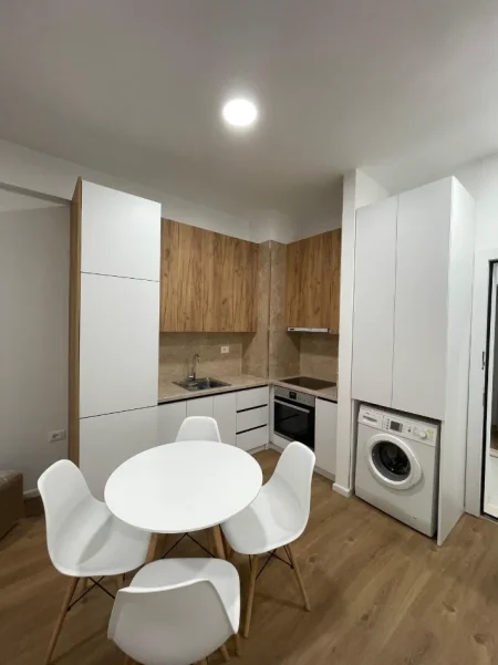 Tirane, jepet me qera apartament 1+1 Kati 3, 70 m² 450 € (REZIDENCA KADIU)