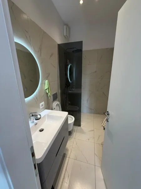 Tirane, shitet apartament 2+1 Kati 1, 86 m² 212.000 € (REZIDENCA HENKE)