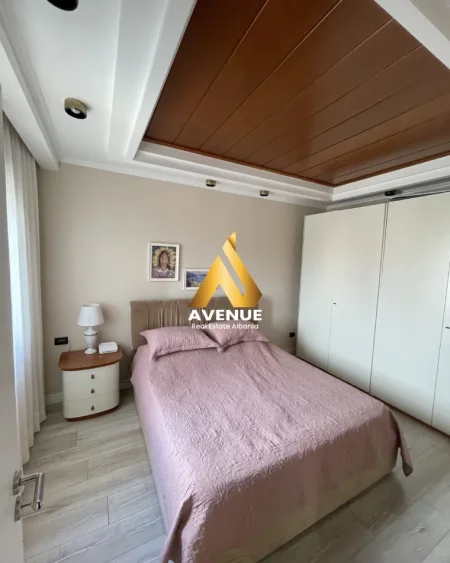 Shqiperi, jepet me qera apartament 1+1 Kati 7, 850 € (Rruga e Barrikadave)