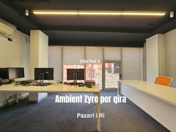 Tirane, jepet me qera zyre Kati 3, 72 m² 1.100 € (Pazari i Ri)