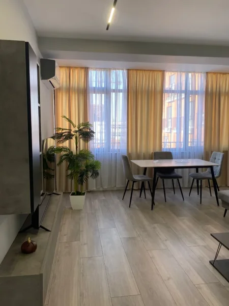 Tirane, shitet apartament 2+1 Kati 5, 115 m² 267.000 € (21 Dhjetori)