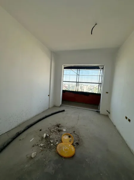 Tirane, shitet apartament 1+1 Kati 8, 67 m² 202.000 € (Rruga e Kavajes)
