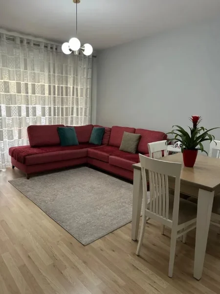 Tirane, jepet me qera apartament 1+1 Kati 2, 73 m² 650 € (Don Bosko)