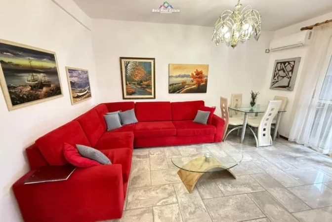 Tirane, jepet me qera apartament 2+1 Kati 3, 65 m² 575 € (RRuga e Dibres)