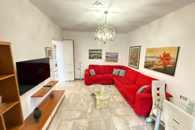 Tirane, jepet me qera apartament 2+1 Kati 3, 65 m² 575 € (RRuga e Dibres)