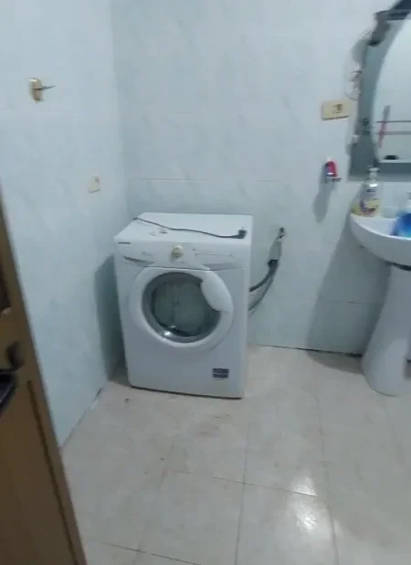 Tirane, jepet me qera apartament 2+1 Kati 1, 120 m² 350 € (Kinostudio)