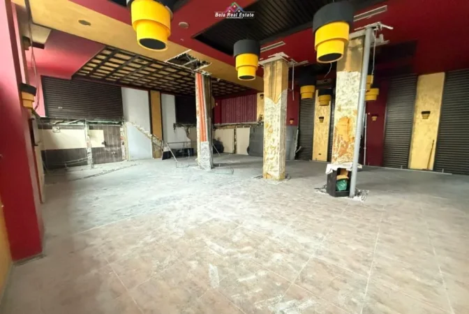 Tirane, jepet me qera lokal Kati 0, 180 m² 700 € (Afer Fakultetit te Mjekesis)