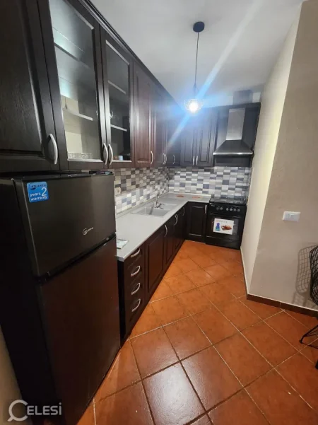 Tirane, jepet me qera apartament 1+1+Ballkon Kati 8, 56 m² 570 € (IRFAN TOMINI)