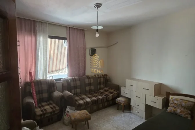 Tirane, jepet me qera apartament 1+1 Kati 3, 65 m² 400 € (Vasil Shanto)