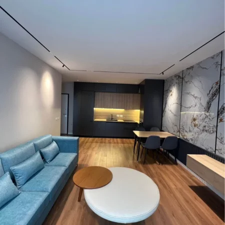 Tirane, jepet me qera apartament 1+1+Ballkon , 70 m² 700 € (Rruga Jordan Misja)