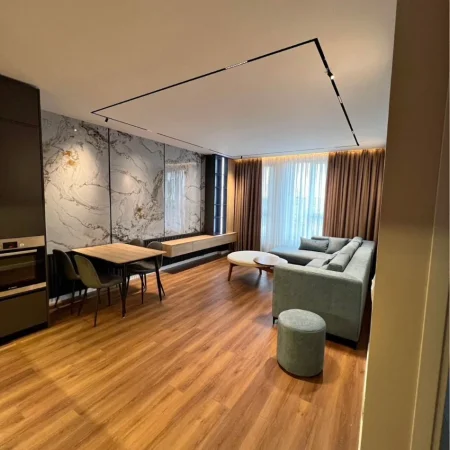 Tirane, jepet me qera apartament 1+1+Ballkon , 70 m² 700 € (Rruga Jordan Misja)