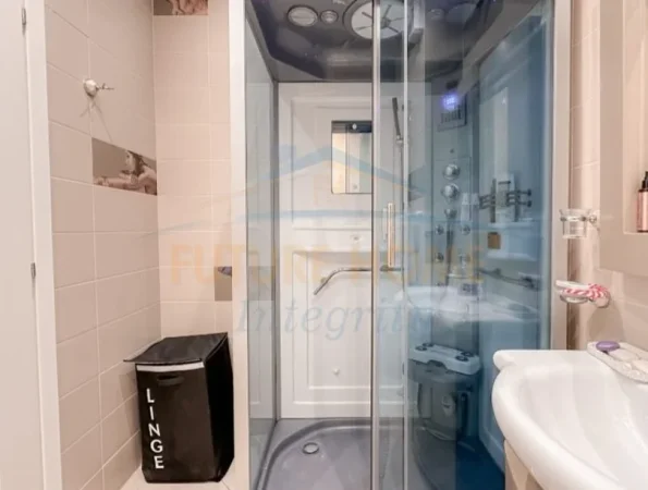 Tirane, jepet me qera apartament 2+1 Kati 2, 90 m² 1.300 € (Kopshti Zoologjik)