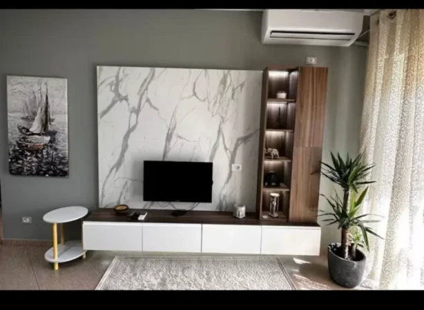 Durres, jepet me qera apartament 1+1 , 60 m² 350 € (shkembi i kavajes)