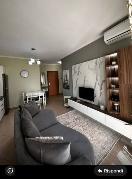 Durres, jepet me qera apartament 1+1 , 60 m² 350 € (shkembi i kavajes)