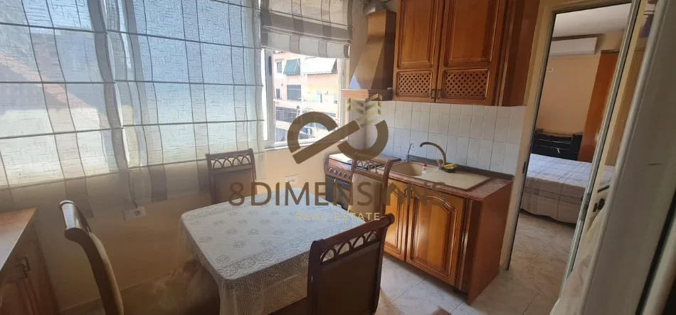 Tirane, jepet me qera apartament 2+1 Kati 2, 100 m² 500 € (dritan hoxha) D8242A-78