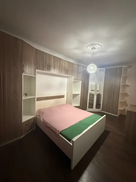 Tirane, jepet me qera apartament 2+1+Ballkon Kati 2, 100 m² 550 € (Don Bosko)