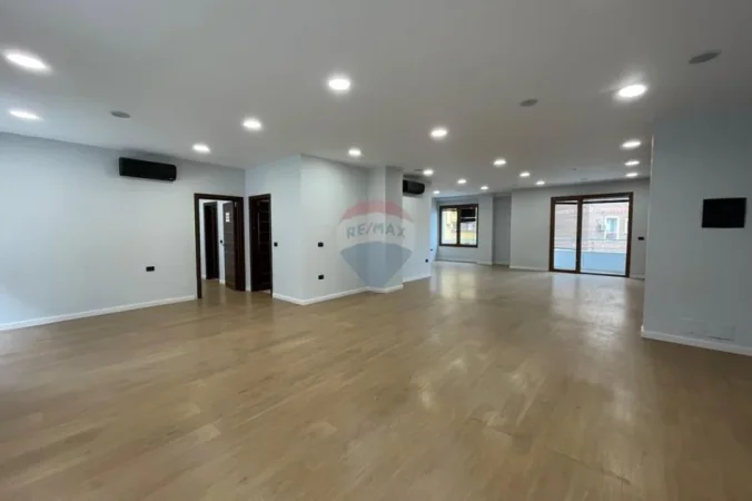 Tirane, jepet me qera , 180 m² 2.500 € (Delijorgj)